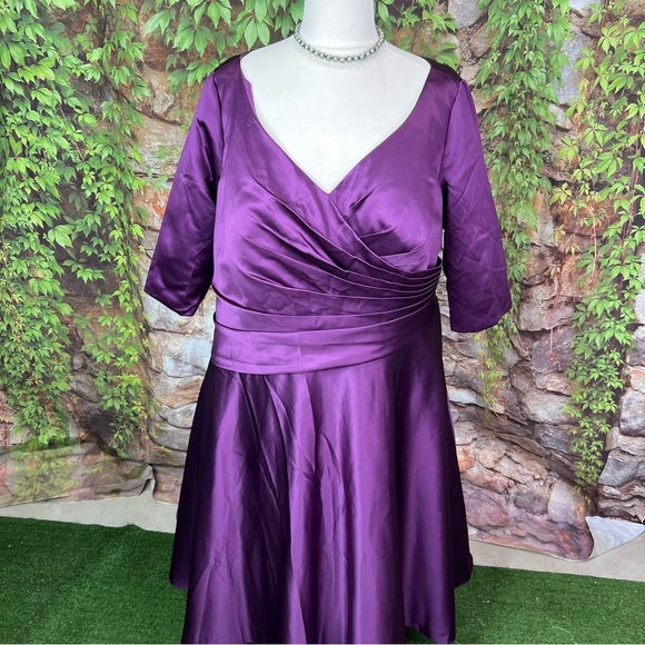 NWT JJ'S HOUSE Grape A-Line Tea-Length Satin Mother of the Bride Gown, 2… - Picture 12 of 14